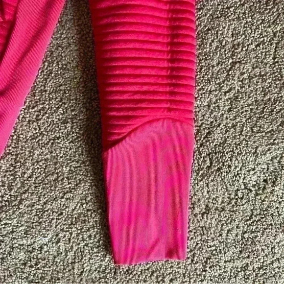 Brooks Womens Size XS Fly-By Hoodie Pink Full Zip Raglan Sleeve Pockets Ribbed - Picture 3 of 5